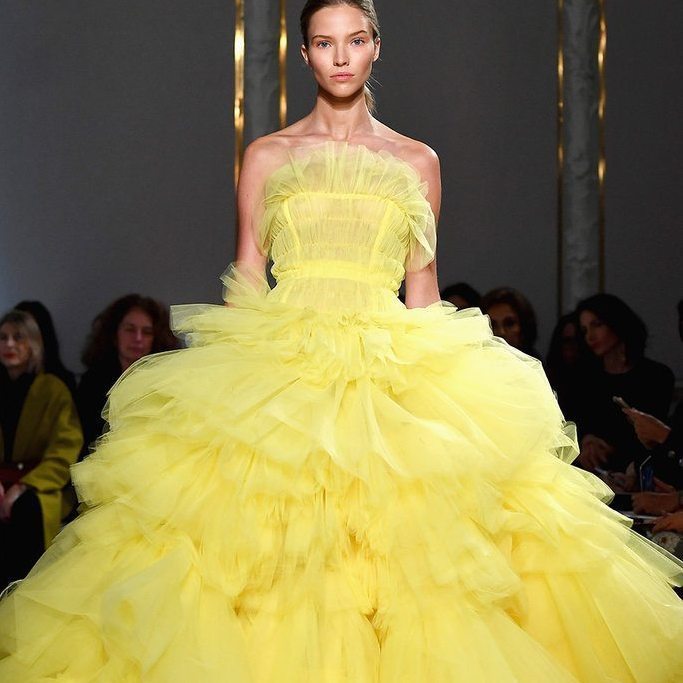 Master Tulle Whipper, Giambattista Valli's Fluffiest Gowns at Couture ...