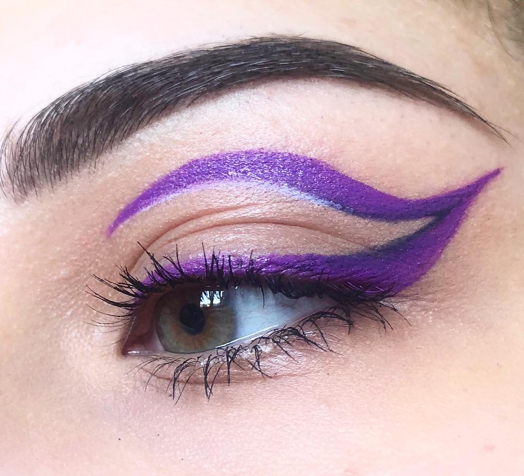 Graphic Eyeliner Trend: Time To Colour Outside The Lines