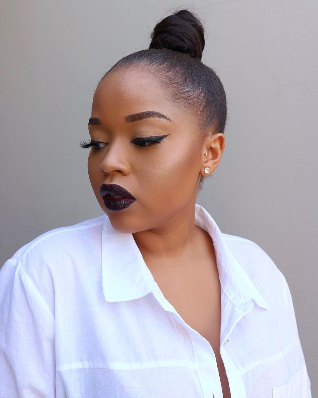 Winged-liner-on-brown-skin-girl-style-rave