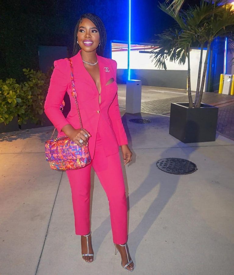 What Colors Go Best With Hot Pink: Colors That Go With Pink Clothes