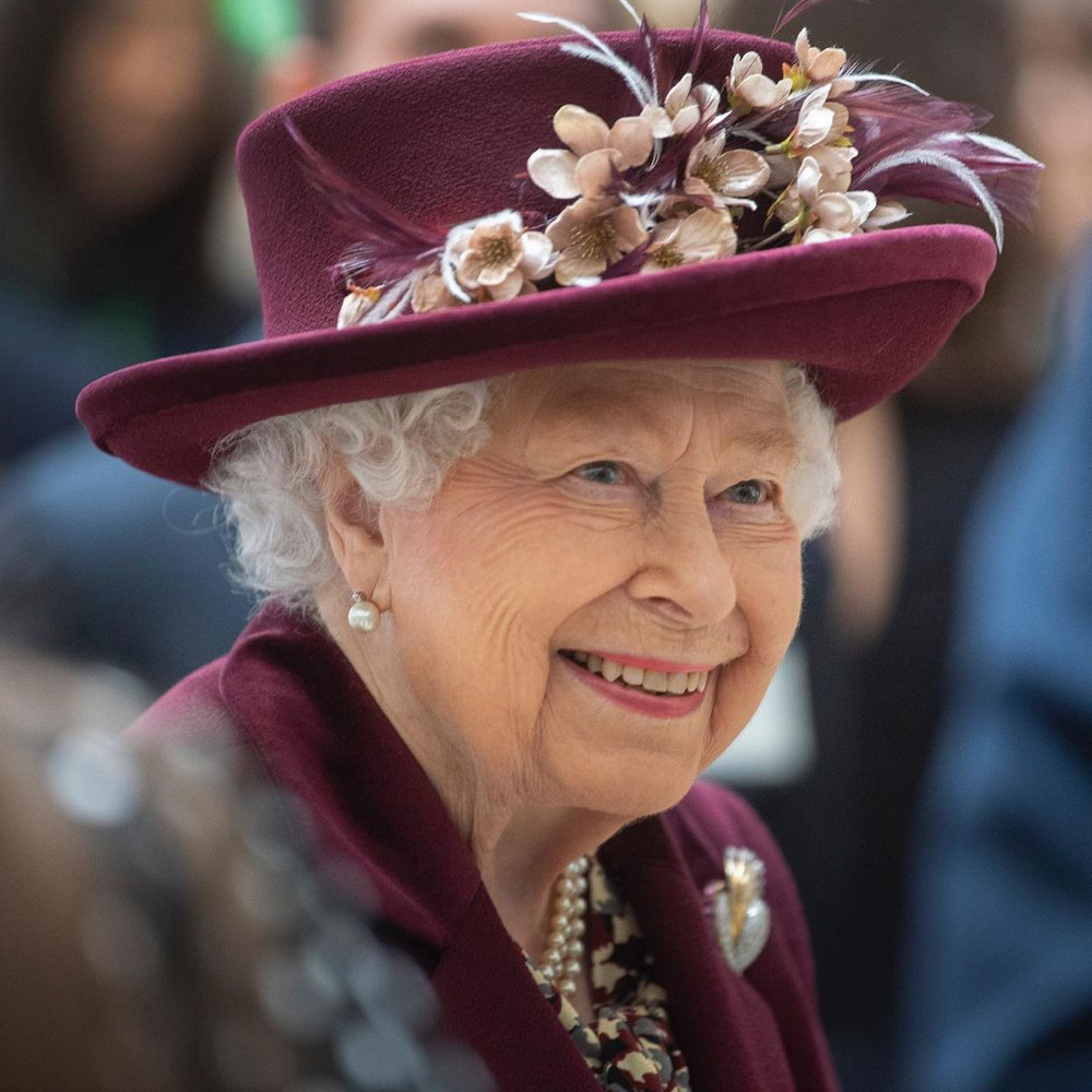 queen-elizabeth-breaks-silence-buhari-signs-financial-bill-man-united-latest-news-global-world-stories-monday-January-2020-style-rave