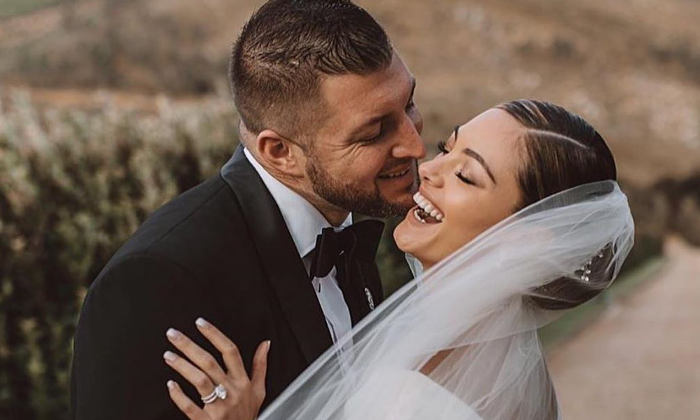 tim-tebow-demi-leigh-nel-peters-wedding-style-rave