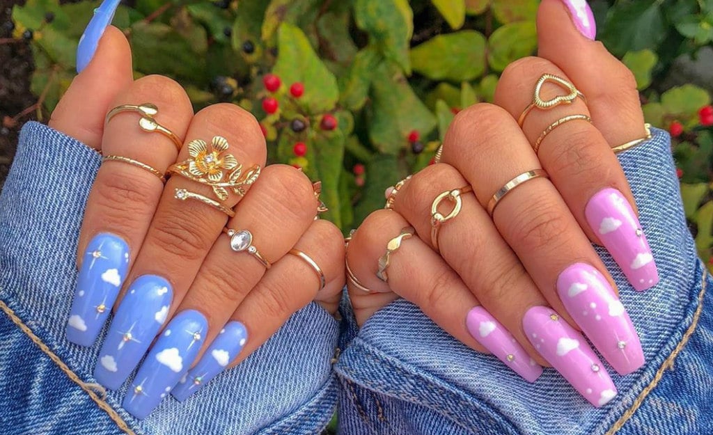 20 Nail Arts Design & Ideas With Glitter For This Festive Season - MyGlamm