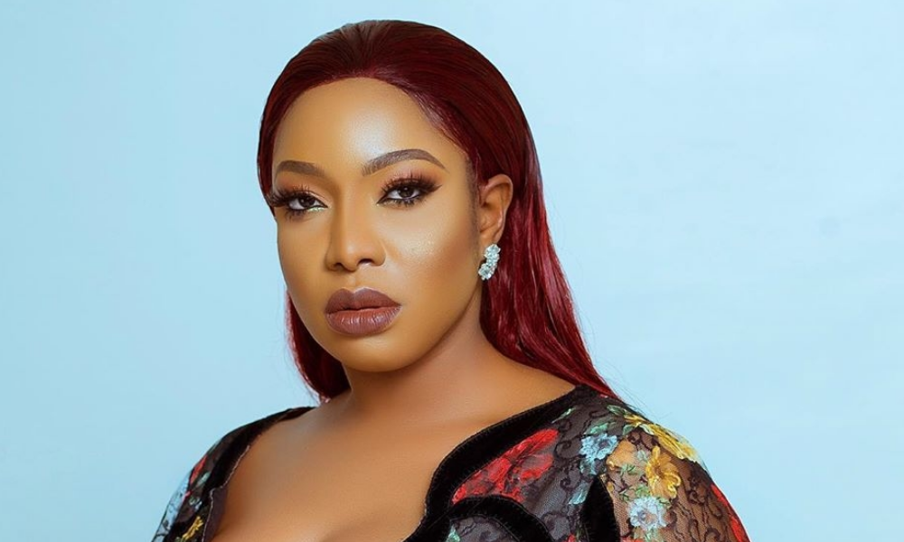 chika-ike-donates-less-privilege-coronavirus-40-health-workers-infected-coronavirus-eric-dier-charged-latest-news-global-world-stories-fr