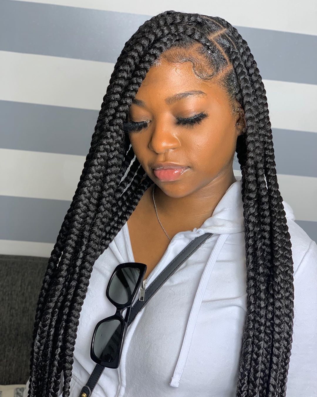 Featured image of post Knotless Braids Big Braids Hairstyles 2020 : They are versatile and can be styled in numerous ways according to the taste and preference of the one rocking them.