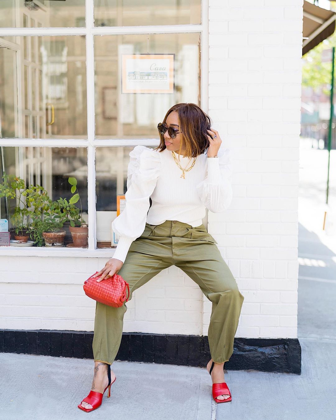 colors-that-go-with-olive-green-outfits