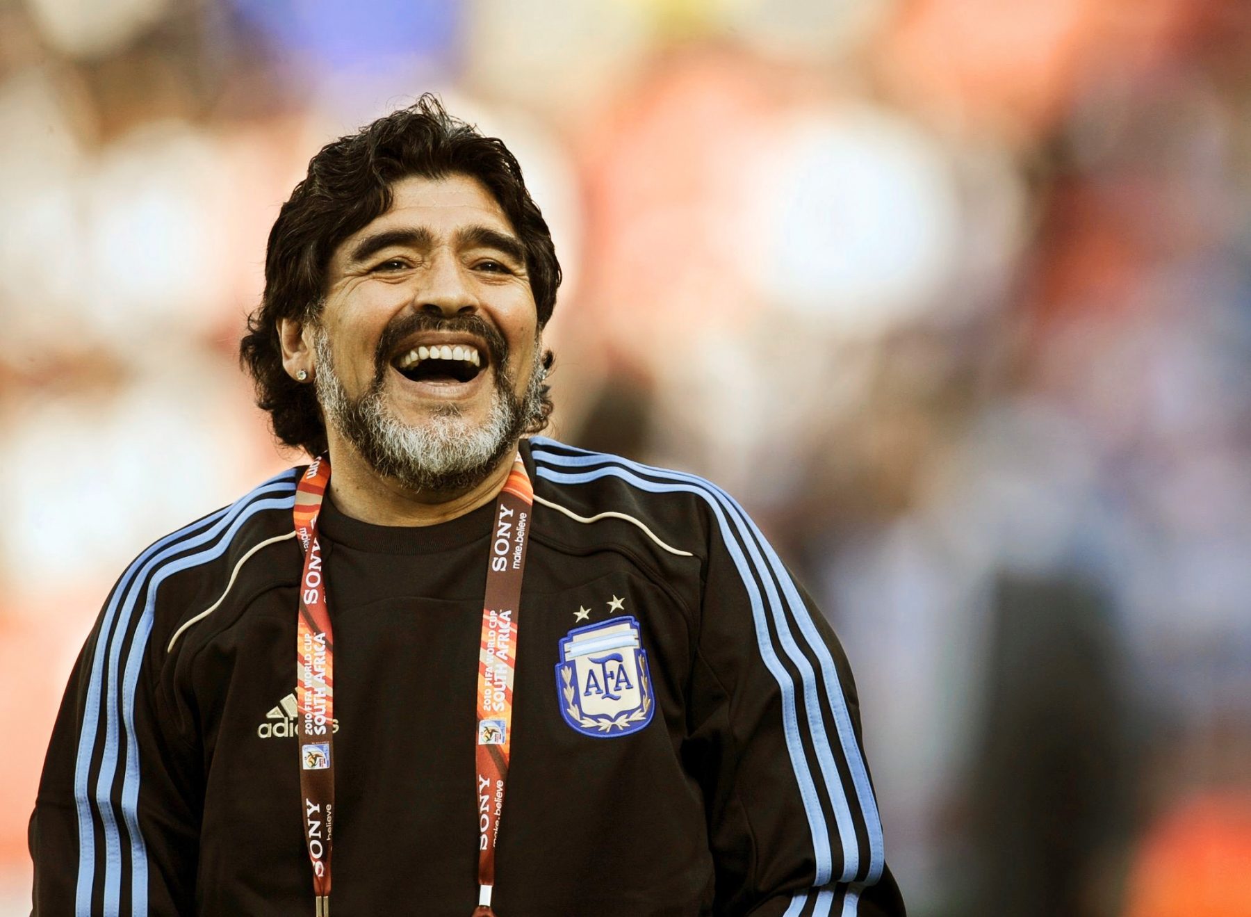 diego-maradona-dead-football-legend-style-rave