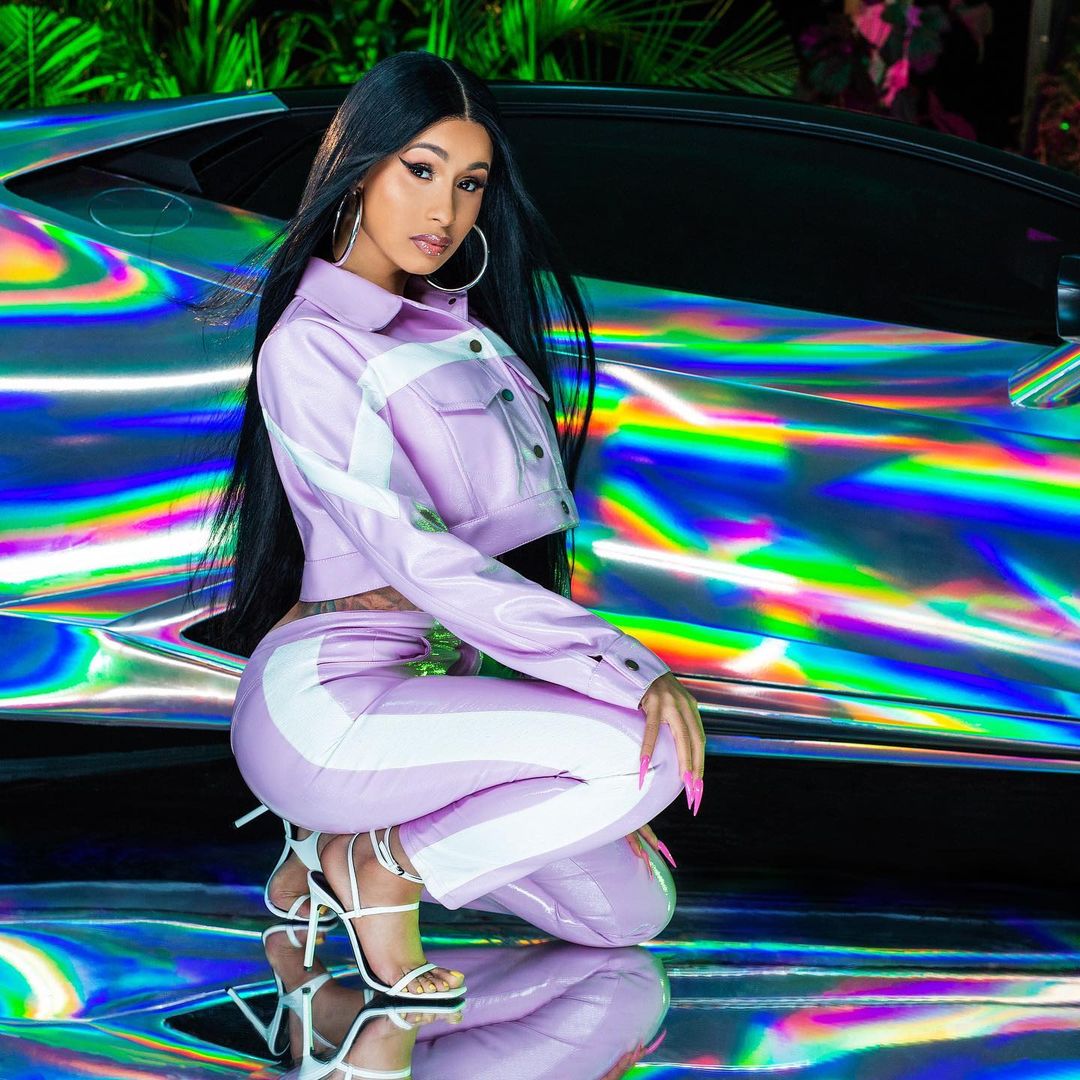 cardi-b-social-media-style-rave