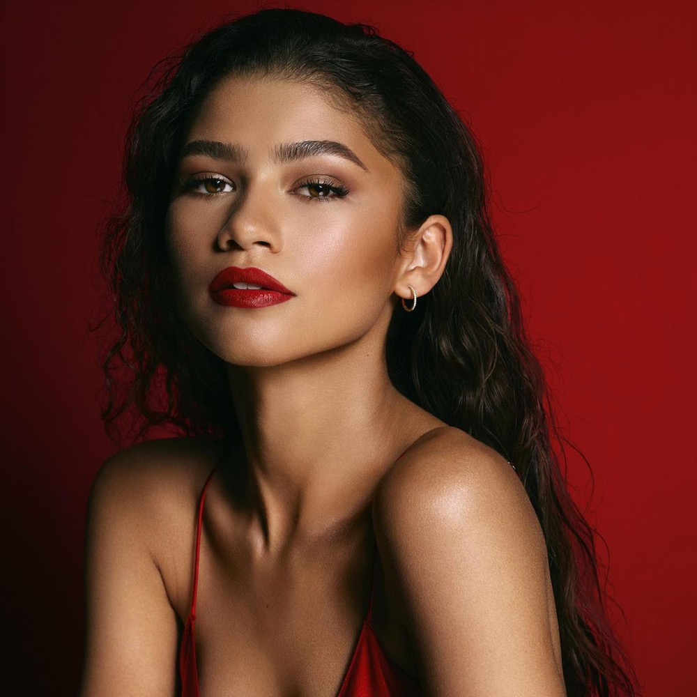 zendaya-essence-black-women-in-hollywood-award-davido-most-followed-instagram-super-league-latest-news-global-world-stories-friday-april-2021-style-rave