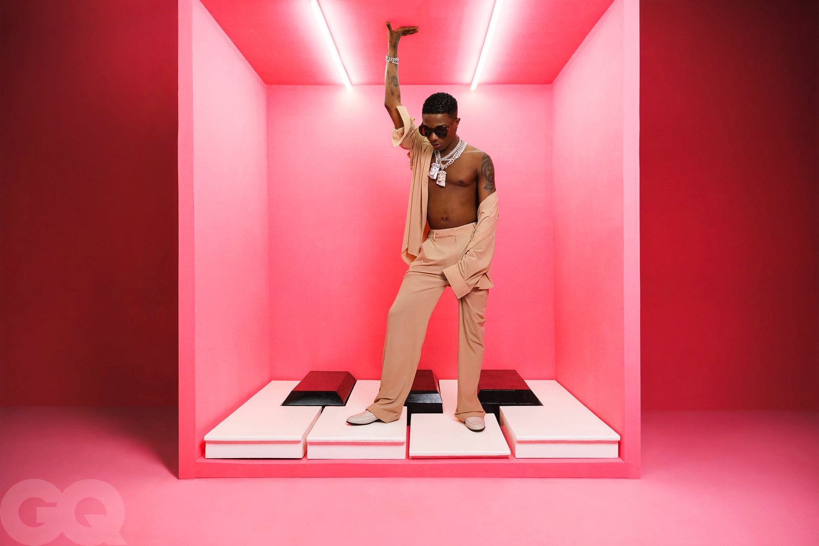 wizkid-king-of-afropop-gq-magazine-style-rave