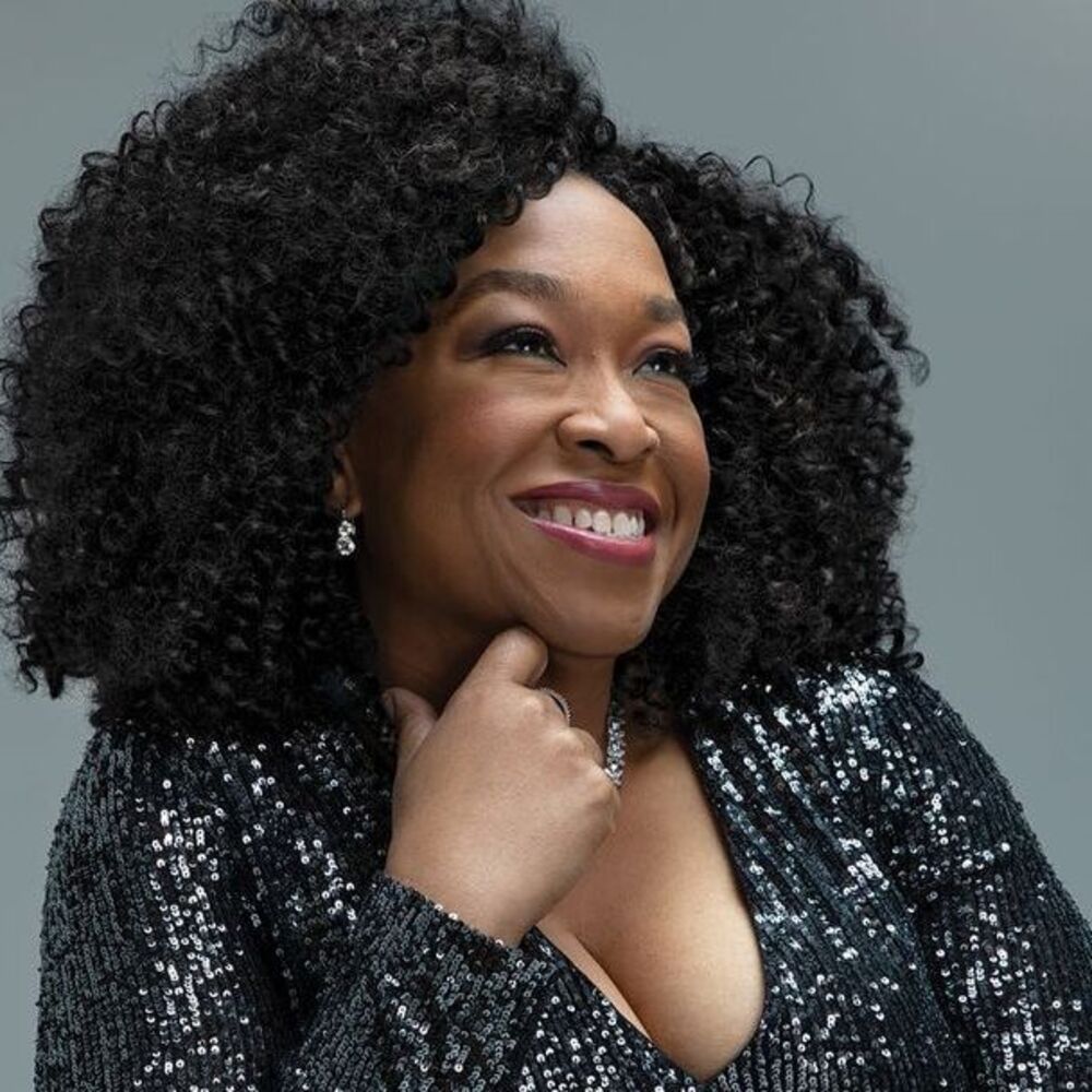 shonda-rhimes-net-worth-1-style-rave