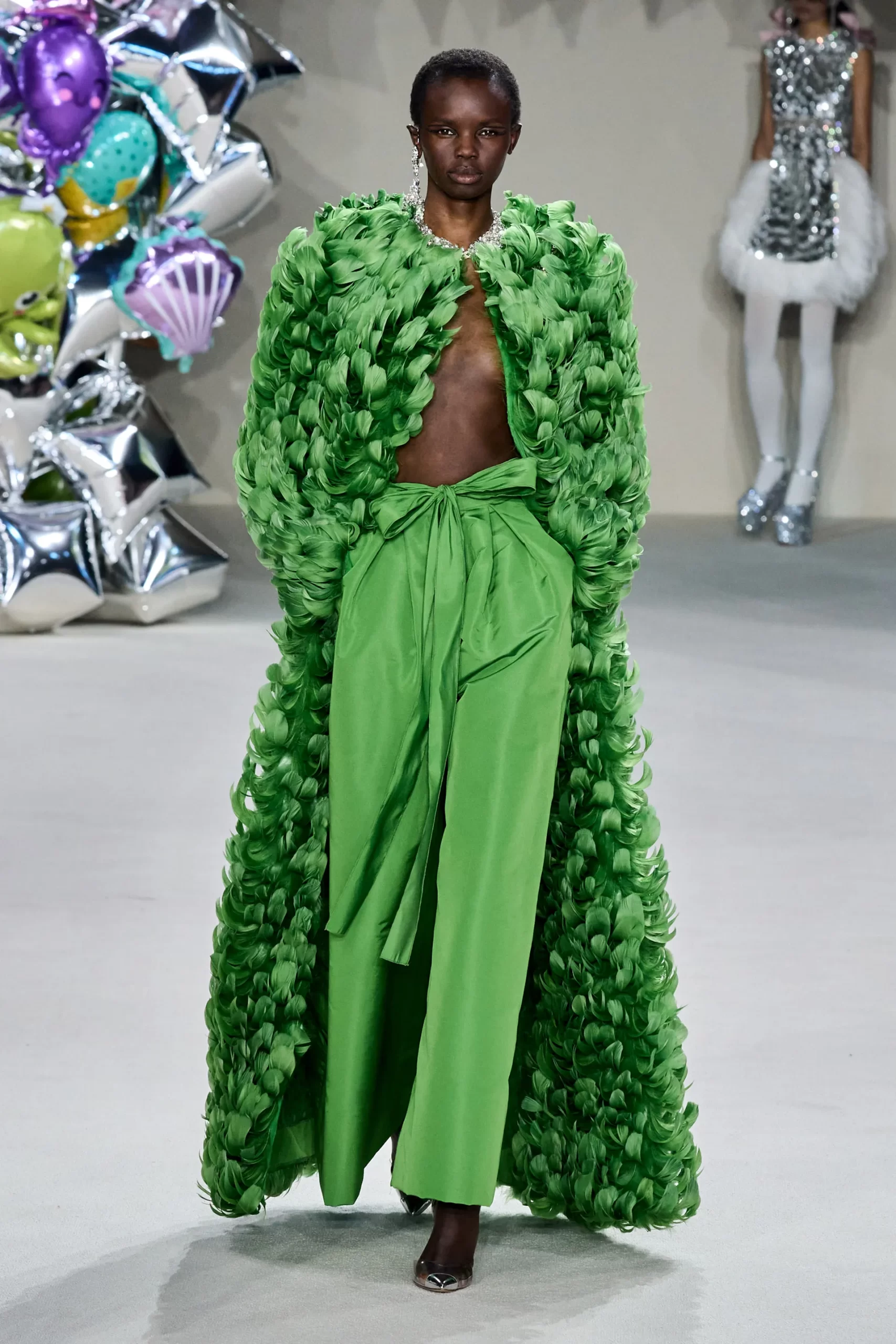 giambattista-valli-haute-couture-fashion-week-2022