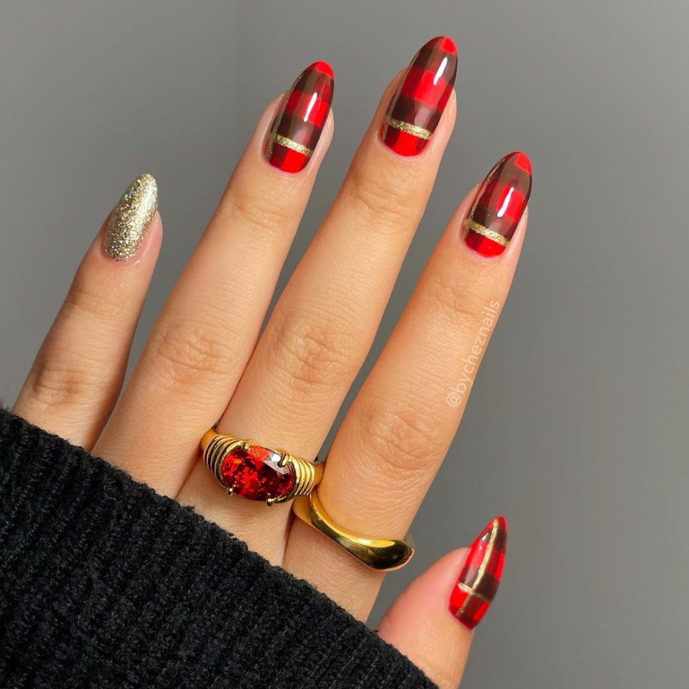10-christmas-manicure-ideas-to-love