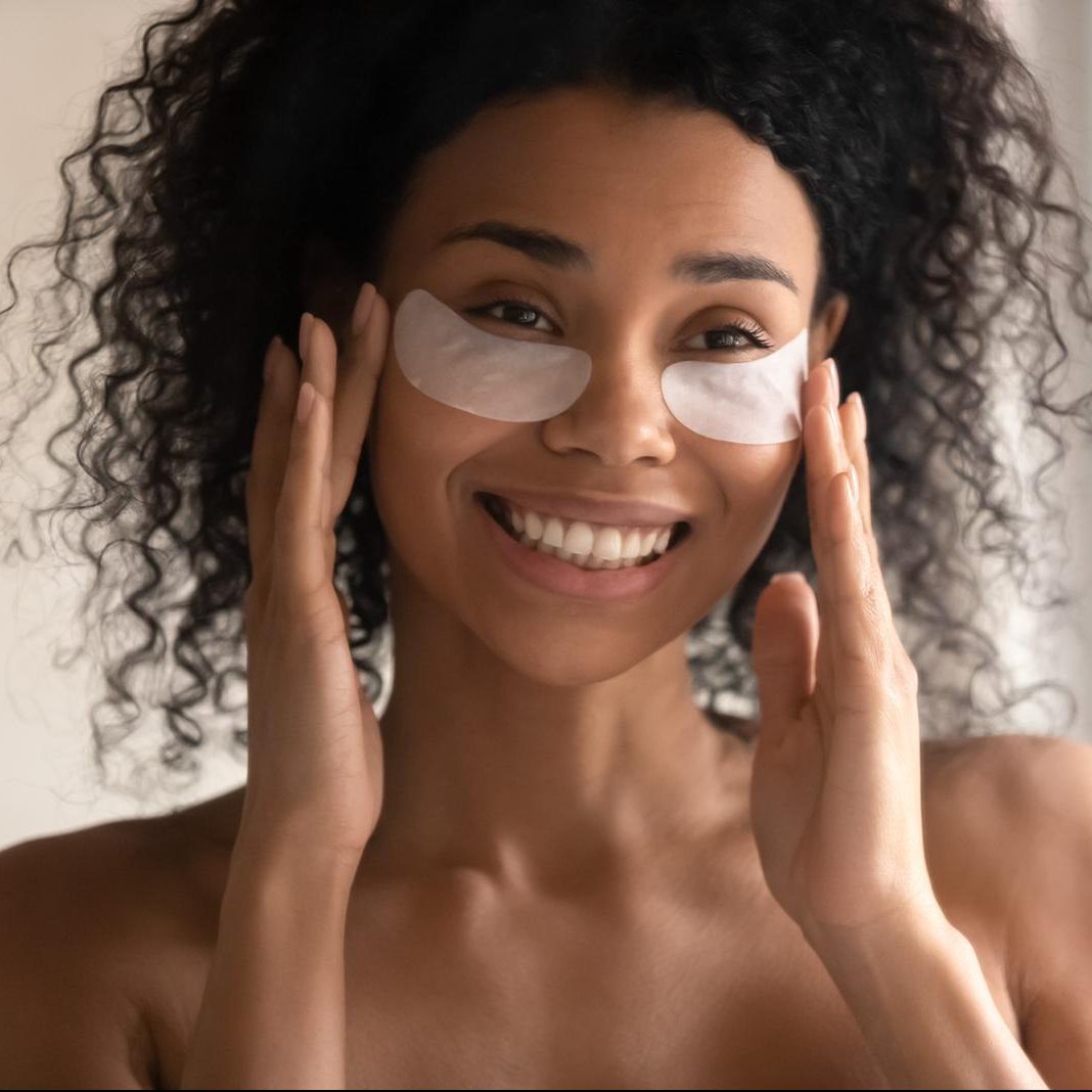 black woman with puffy under eye bags health