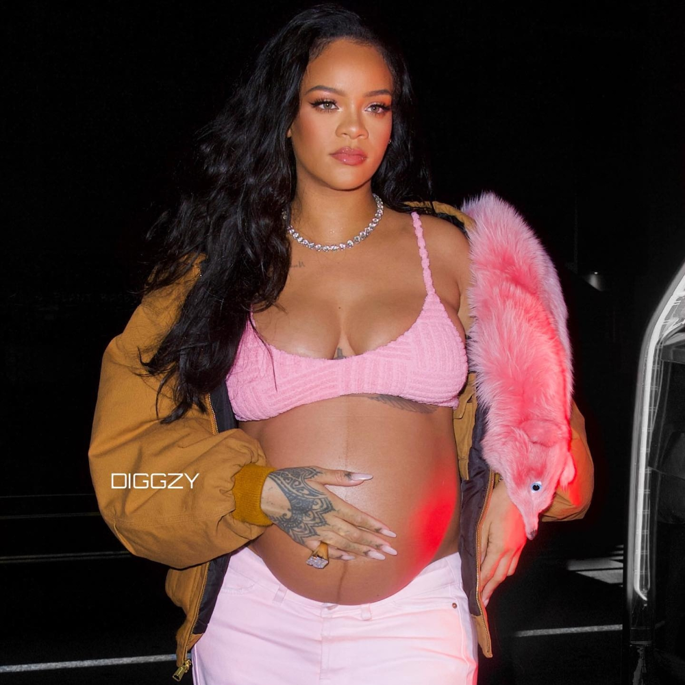 rihanna-pregnant-skincare-tips-for-pregnant-women