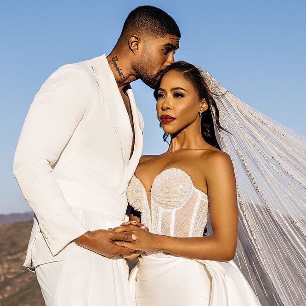 kj-smith-skyh-black-married-style-rave