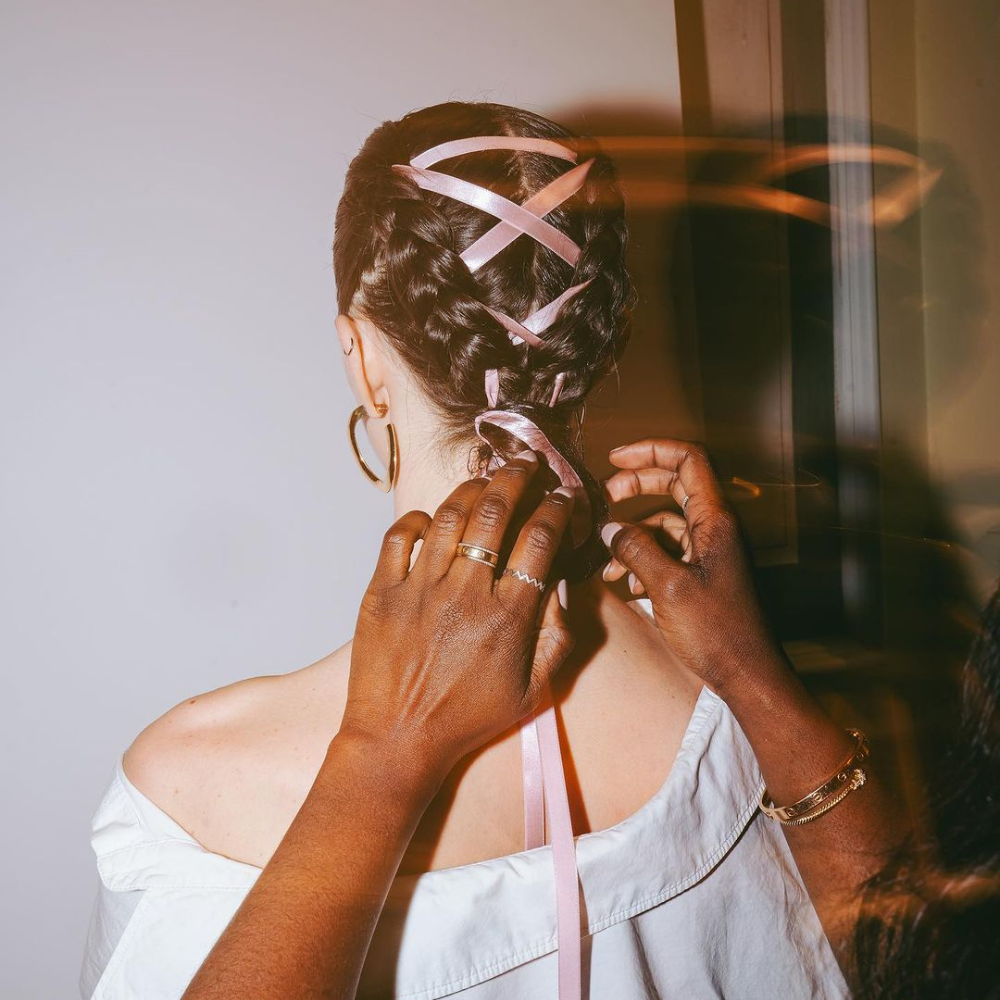 how-to-do-corset-braids-style-rave
