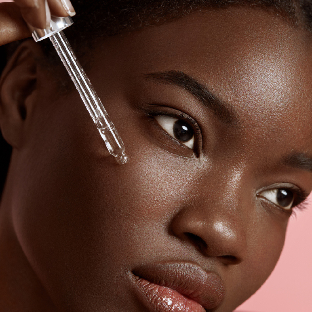 how-skin-serum-works-style-rave-black-woman