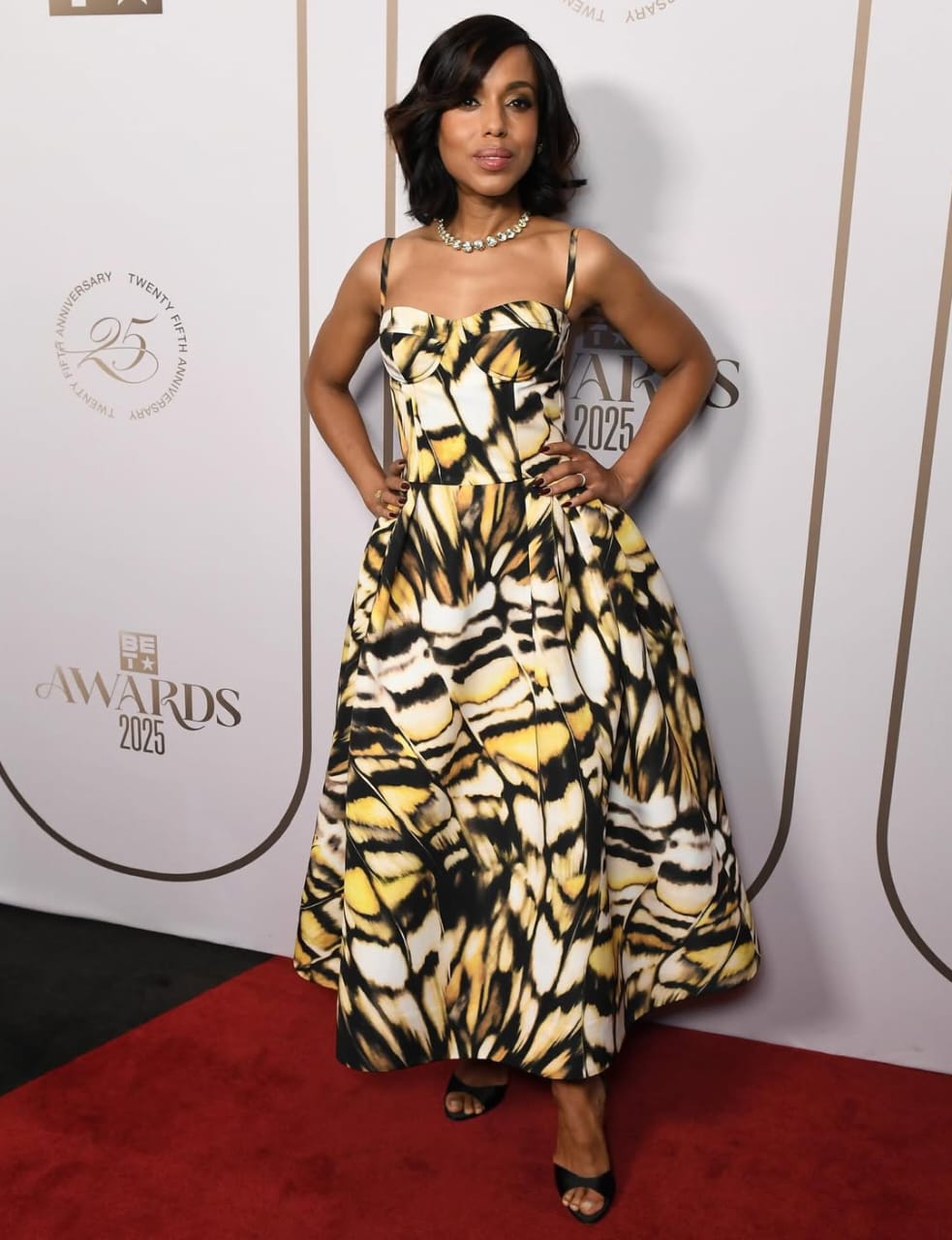 10 Celebrity-Inspired Outfits to Score Style Points This Weekend