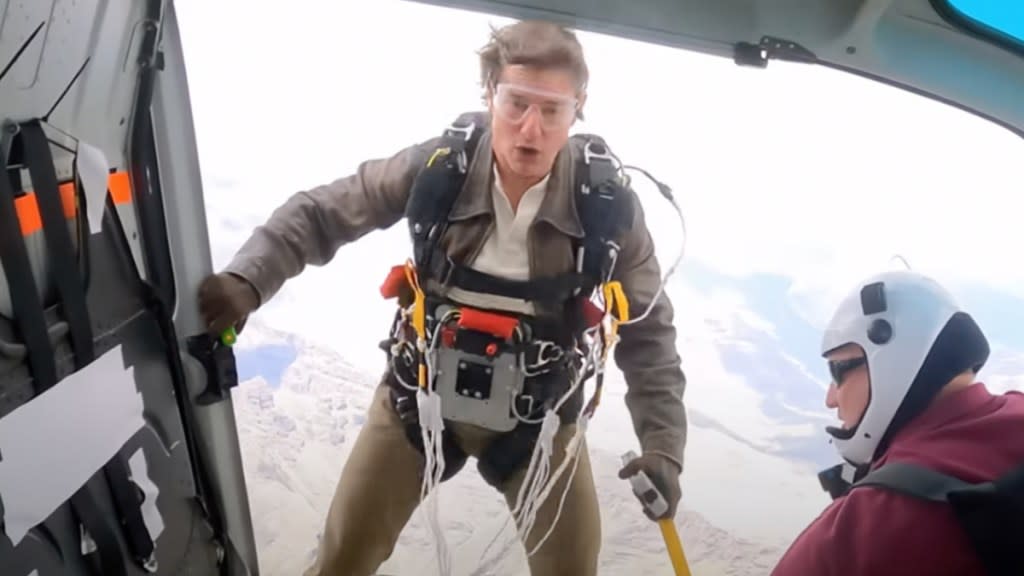 tom-cruise-guinness-world-record-stunt-mission-impossible-style-rave