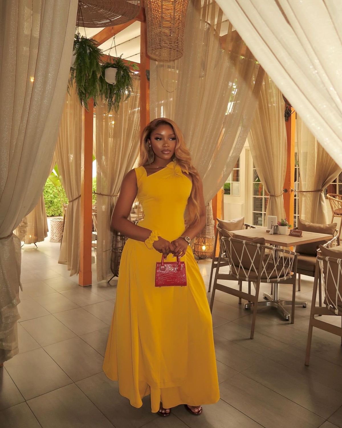 12 Brunch Outfit Ideas That Serve Looks with Your Mimosas