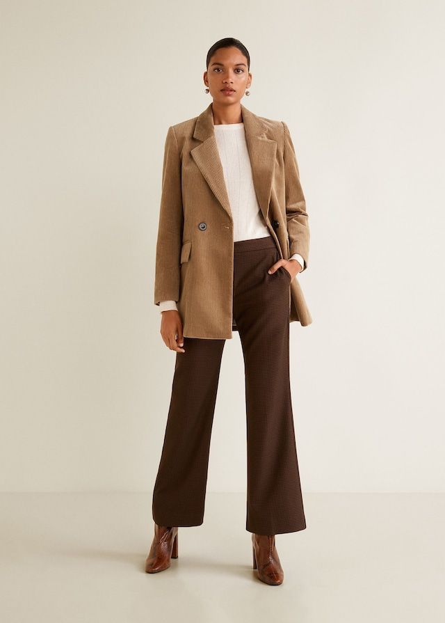 woman wearing mocha mousse blazer with cropped pants