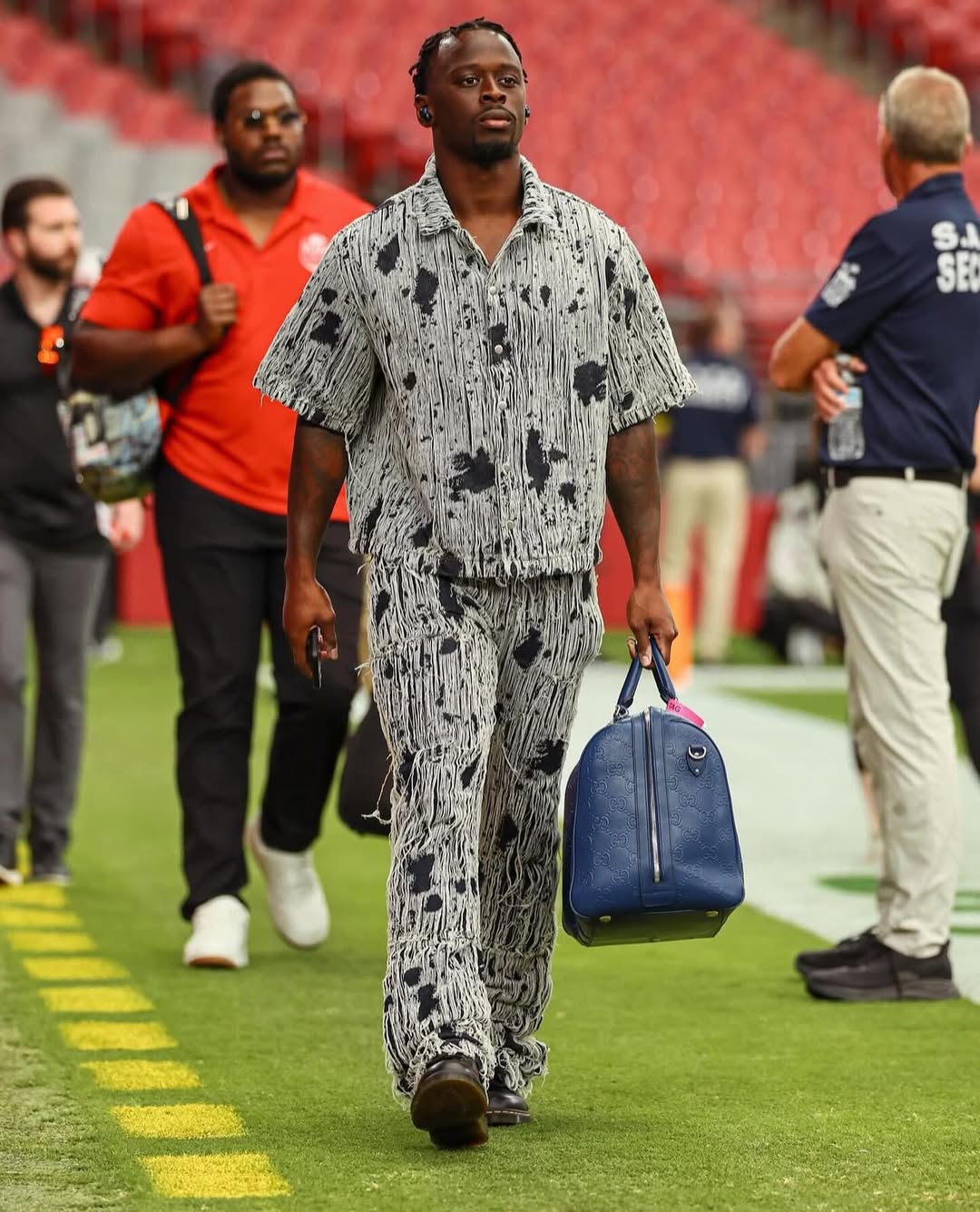 luxury-streetwear-brand-style-rave