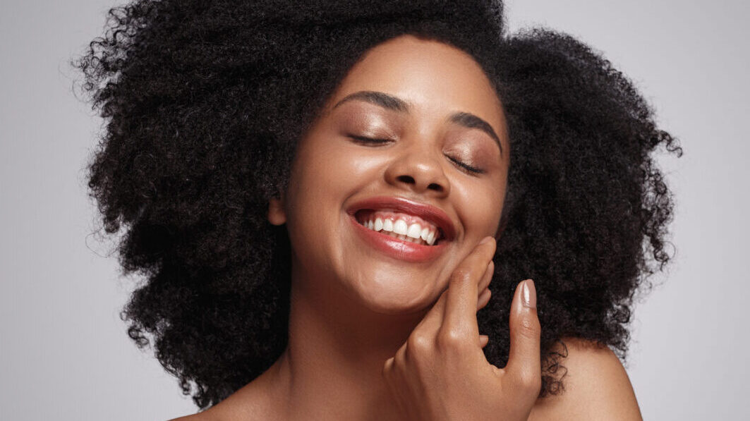 woman-showing-hair-restoration-london