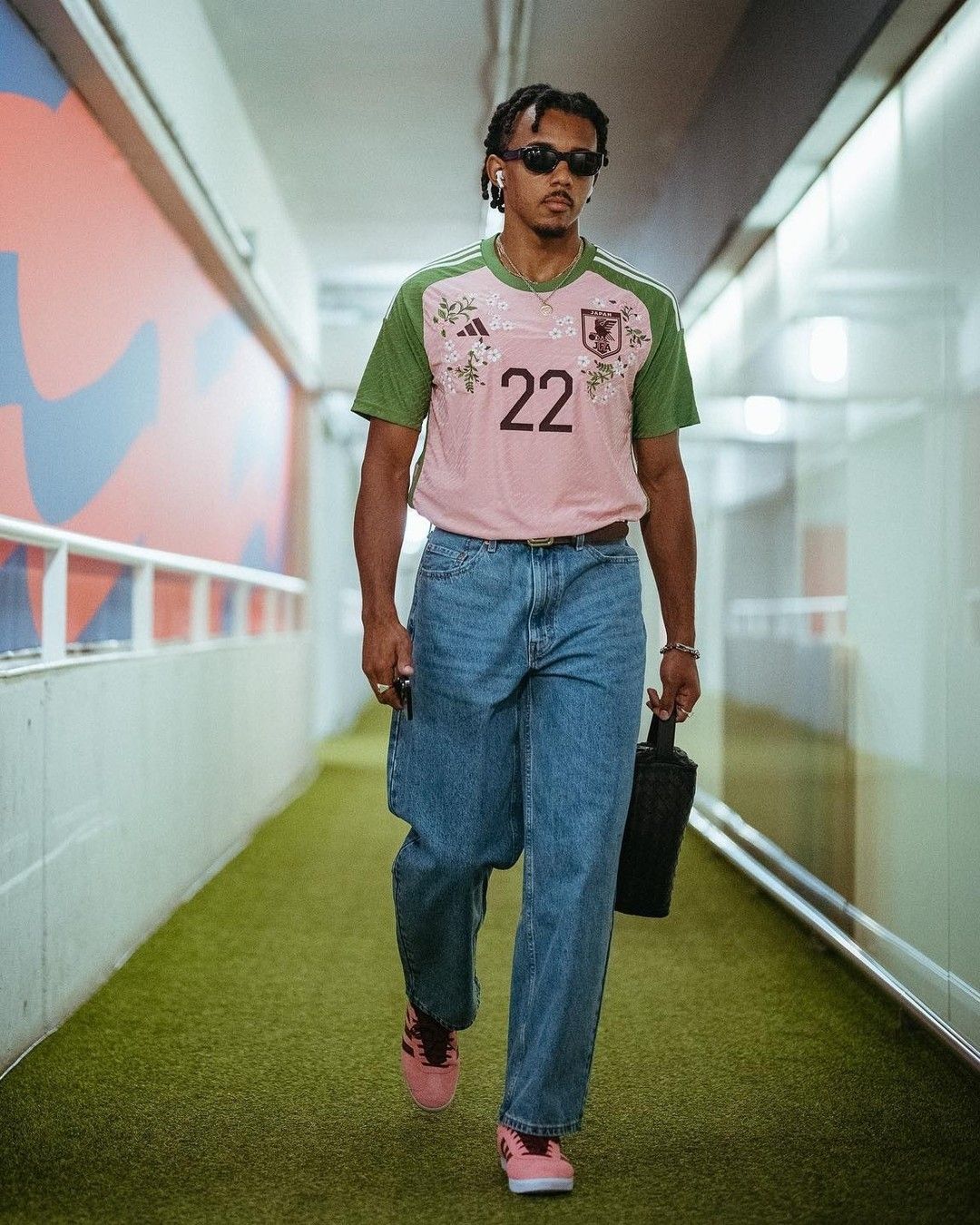 How to Style a Soccer Jersey: Streetwear Meets Sport How to Style a Soccer Jersey: Streetwear Meets Sport
