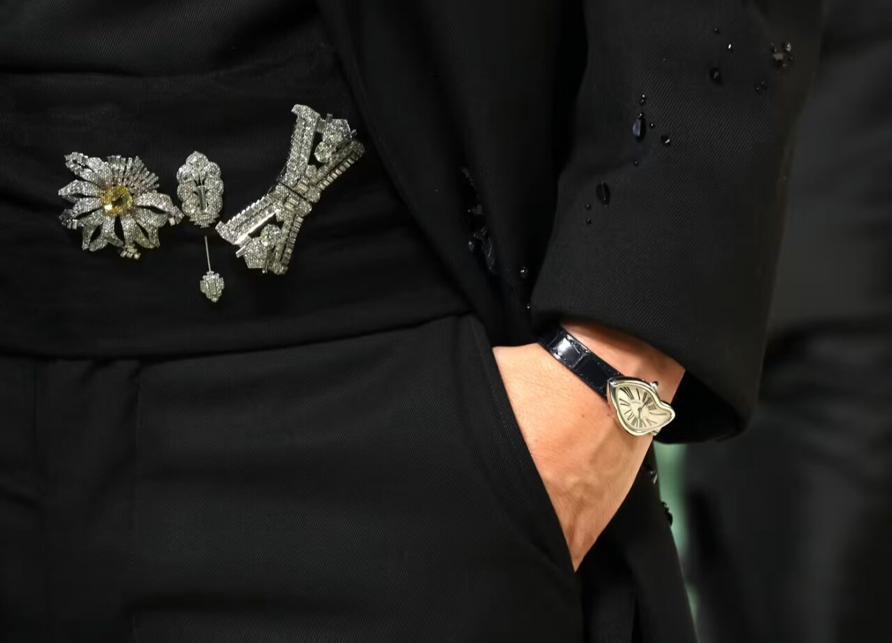 How-to-Style-a-Watch-style-rave