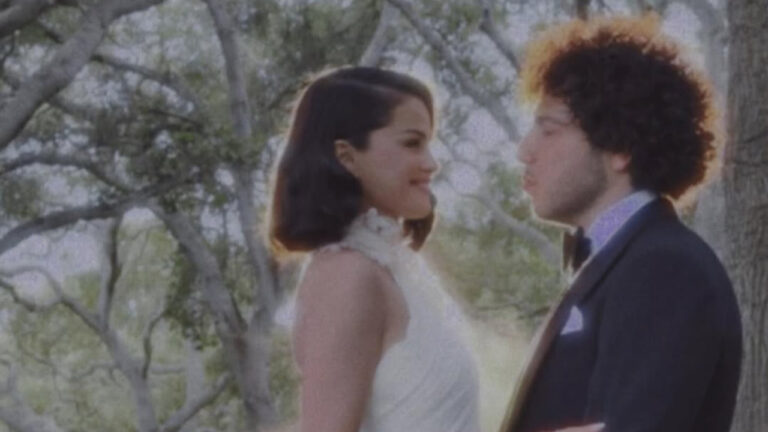selena-gomez-married-style-rave