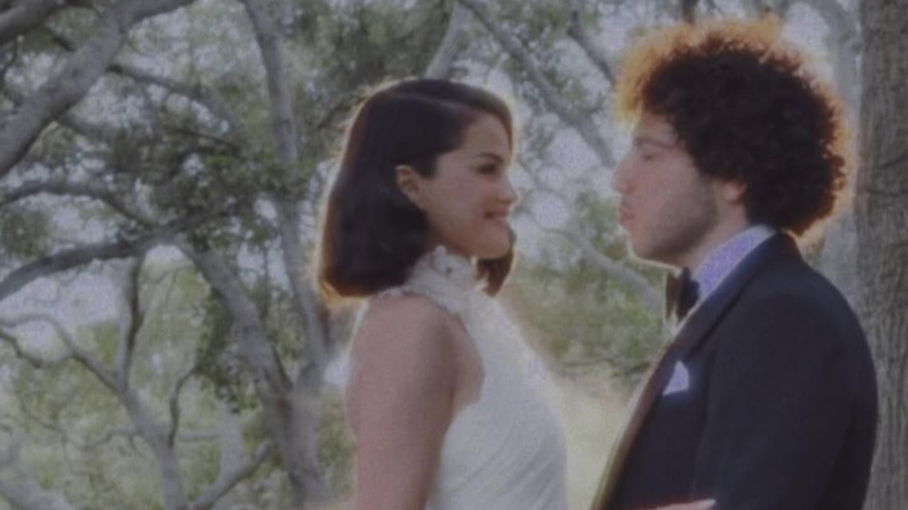 selena-gomez-married-style-rave