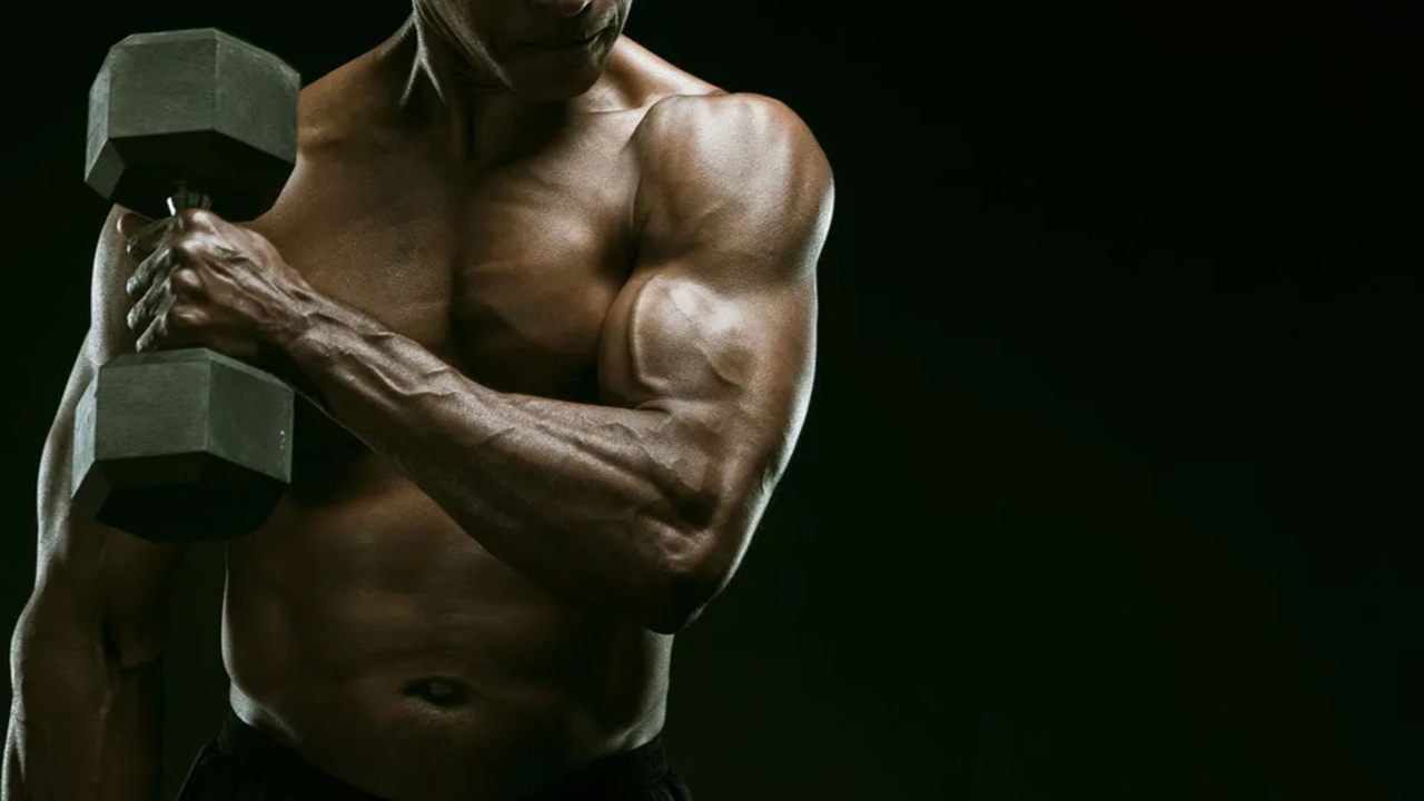 4 Simple Shoulder Exercises That Really Increase Strength and Size