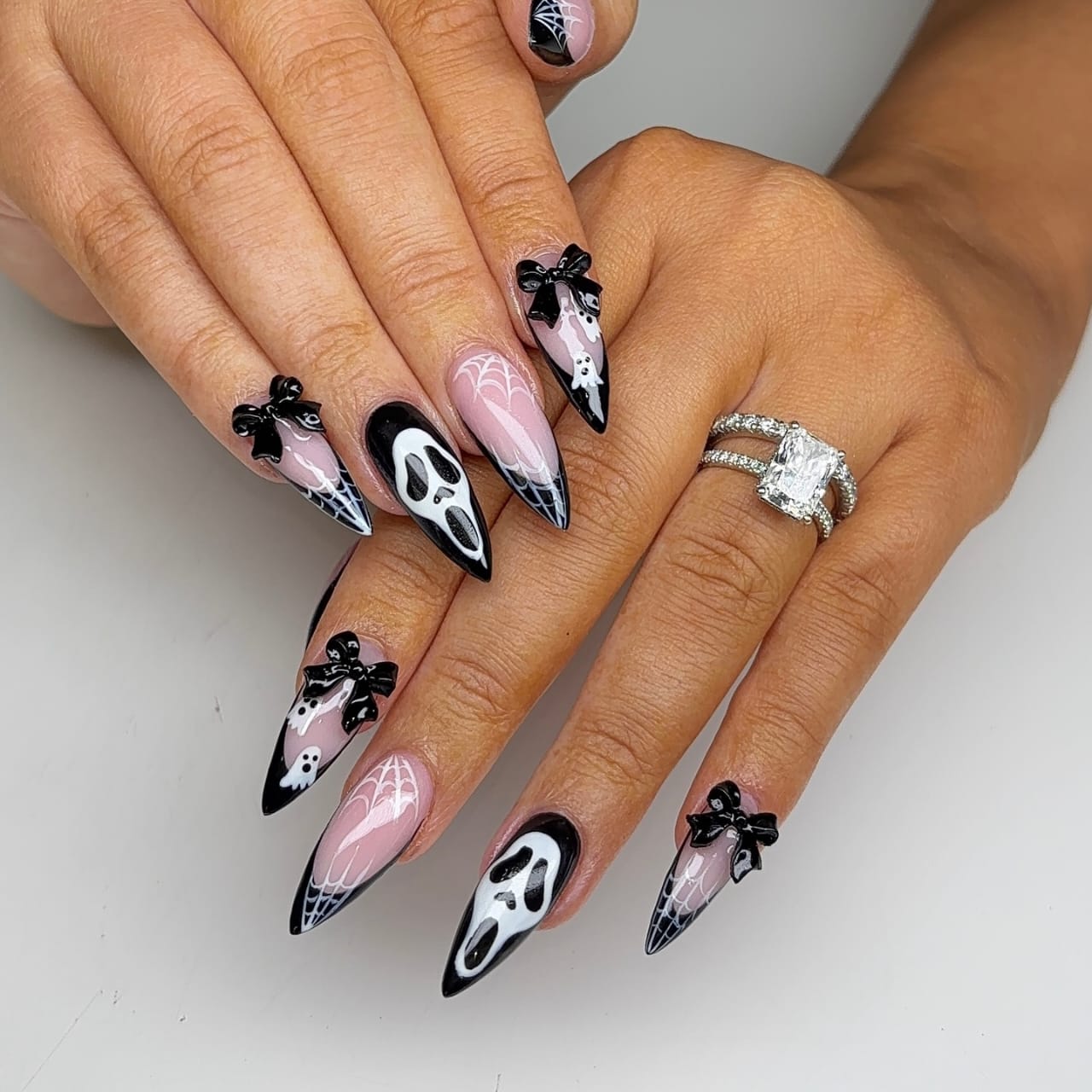 Хэллоуин-пресс на ногтях