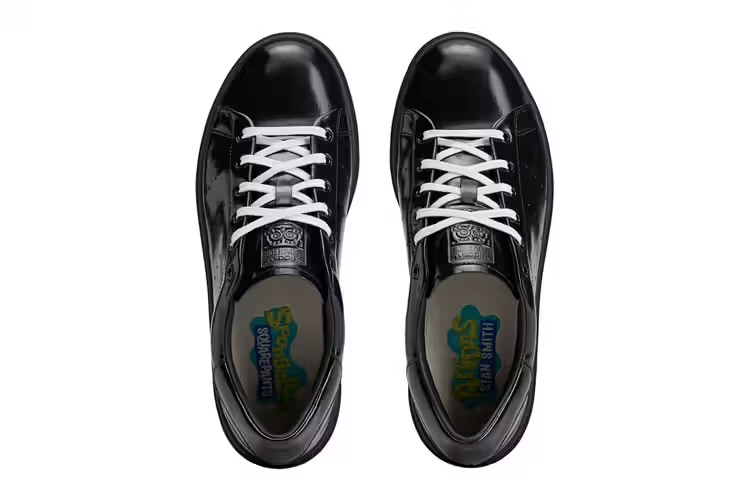 Кроссовки Adidas Stan Smith Freizeit SpongeBob SquarePants минималистичного дизайна с желтыми акцентами и мультяшными деталями.