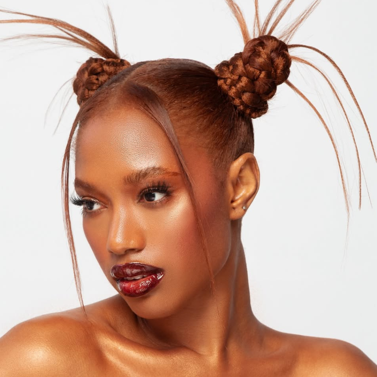 easy-space-bun-hairstyles-for-holidays-style-rave