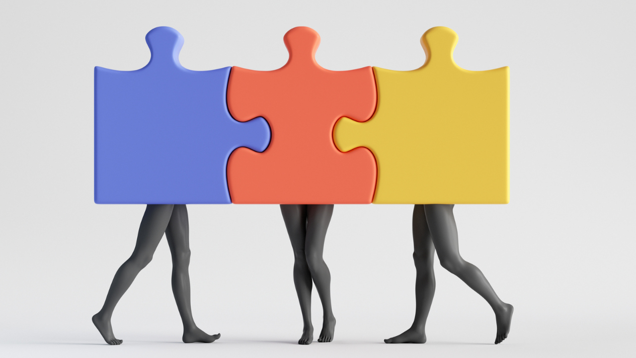 red-flags-poly-polyamorous-relationship-style-rave