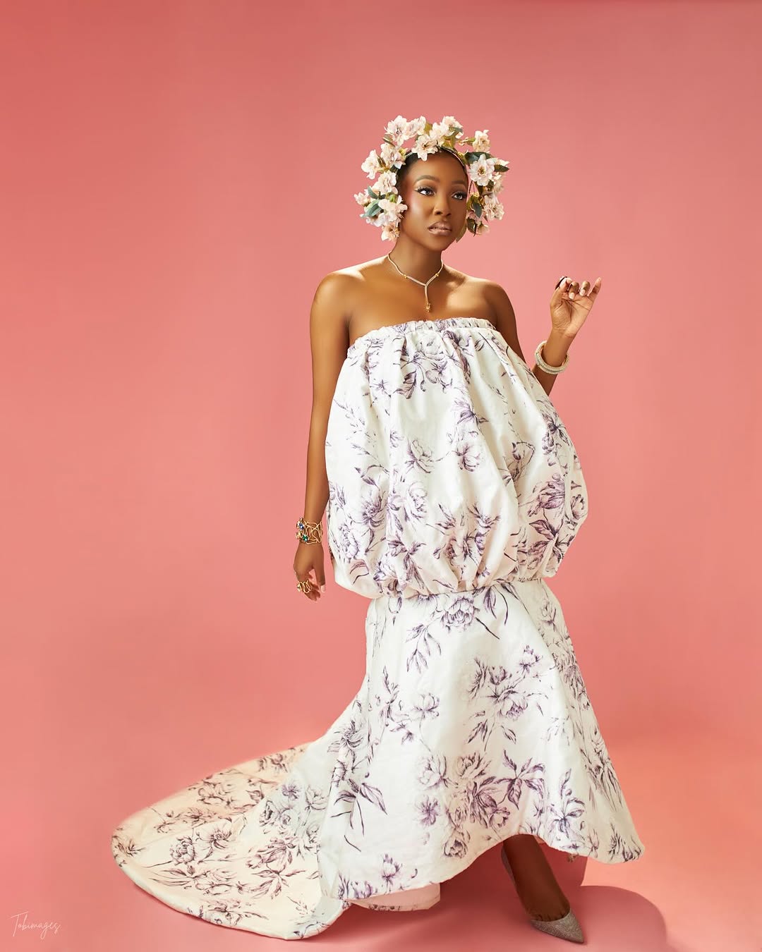 woman wearing balloon dress outfit for new year's eve