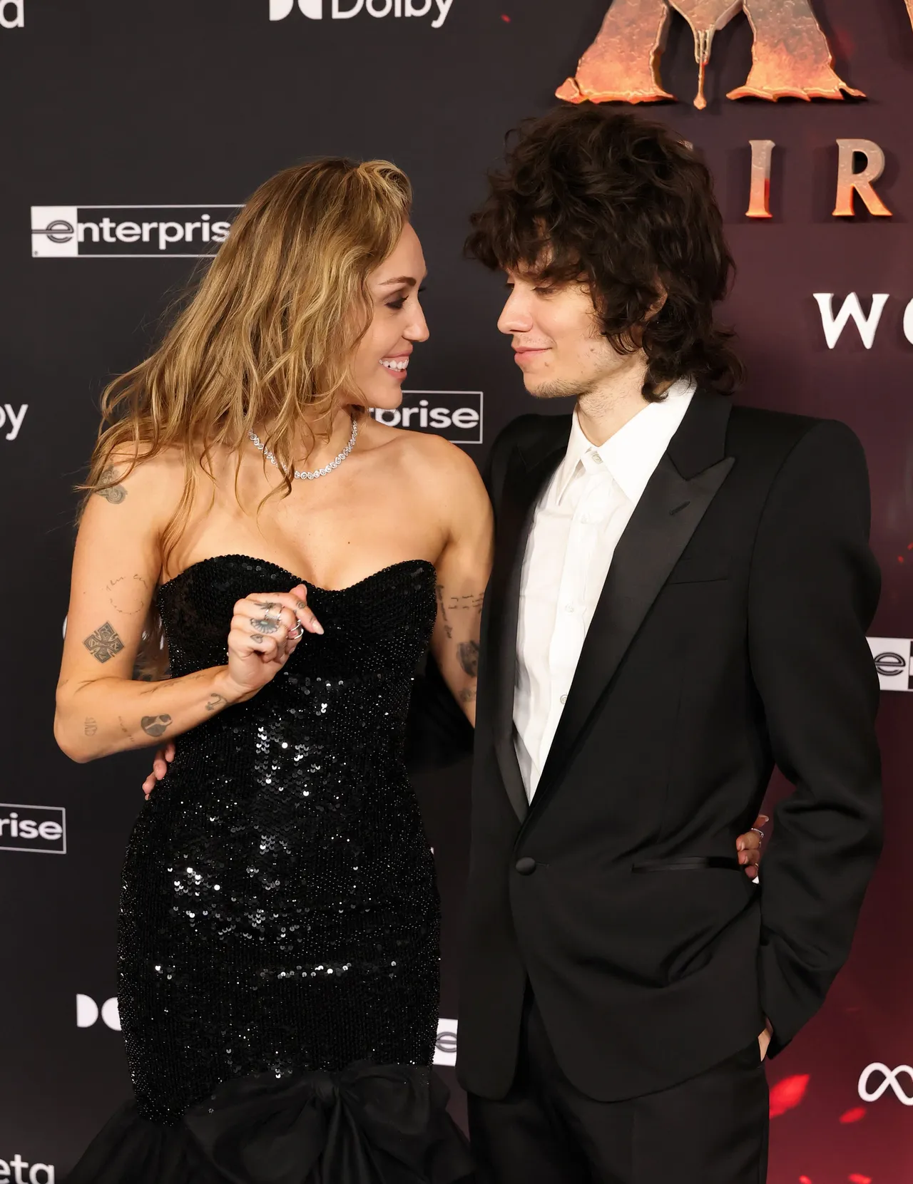 Why Miley Cyrus’ Engagement Ring Is Stirring New Conversations