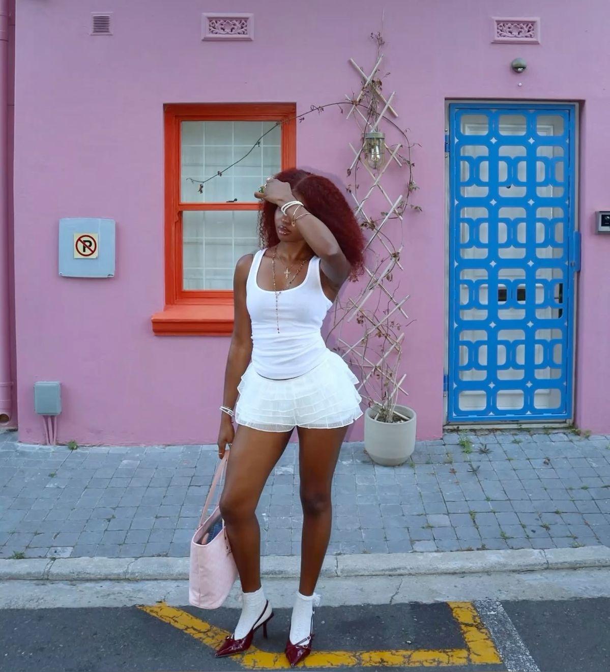 Bloomer shorts outfit for women in neutral cotton fabric with gathered waist