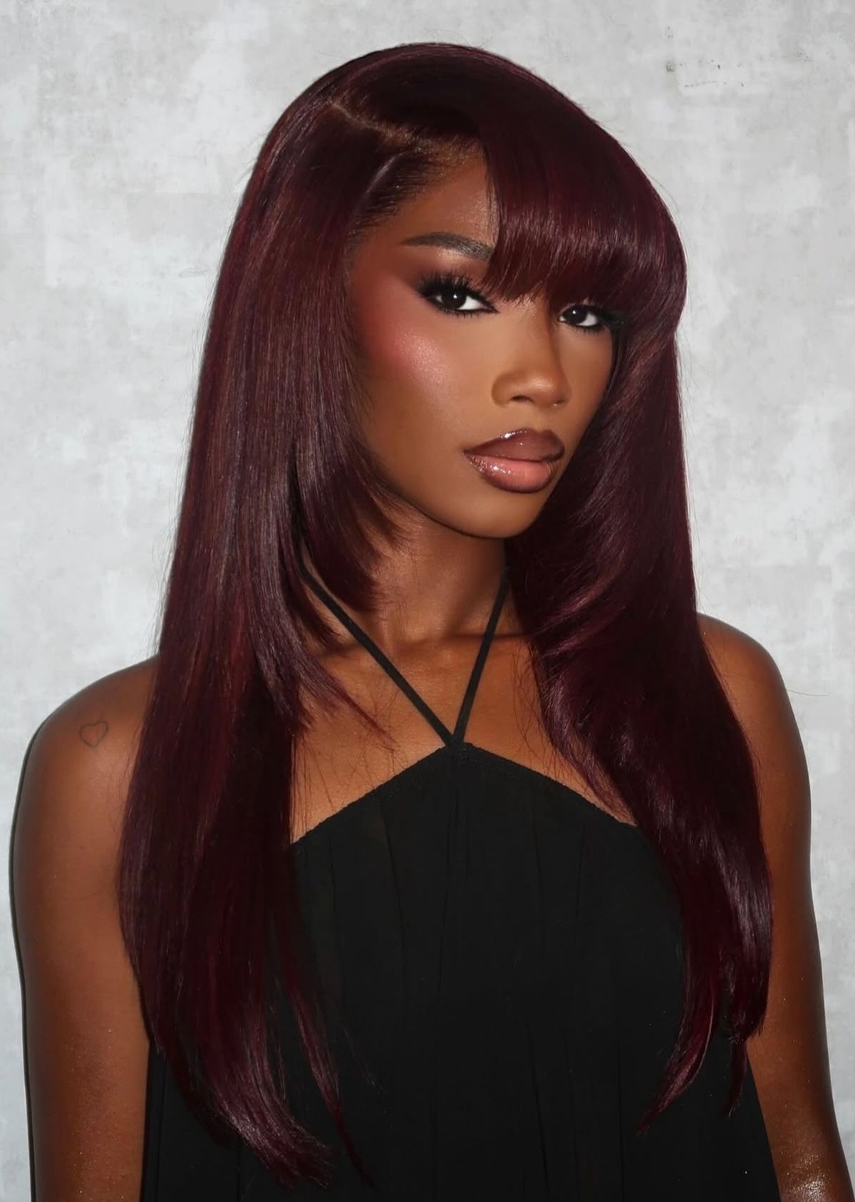 Приглушенные медно-рыжие волосы, вдохновленные идеями зимнего цвета волос