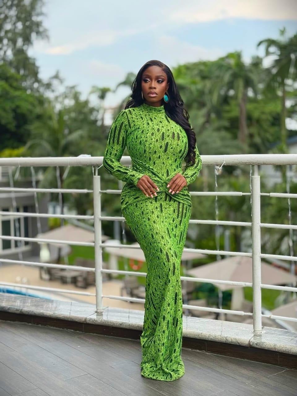 зеленое платье