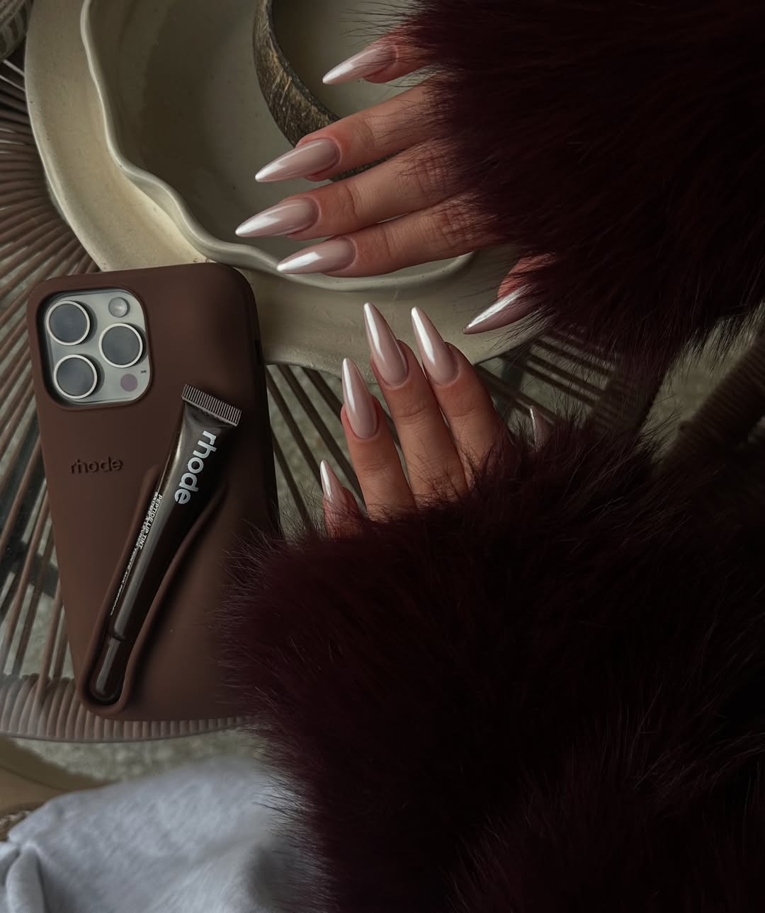 pearl effect valentine's day nails