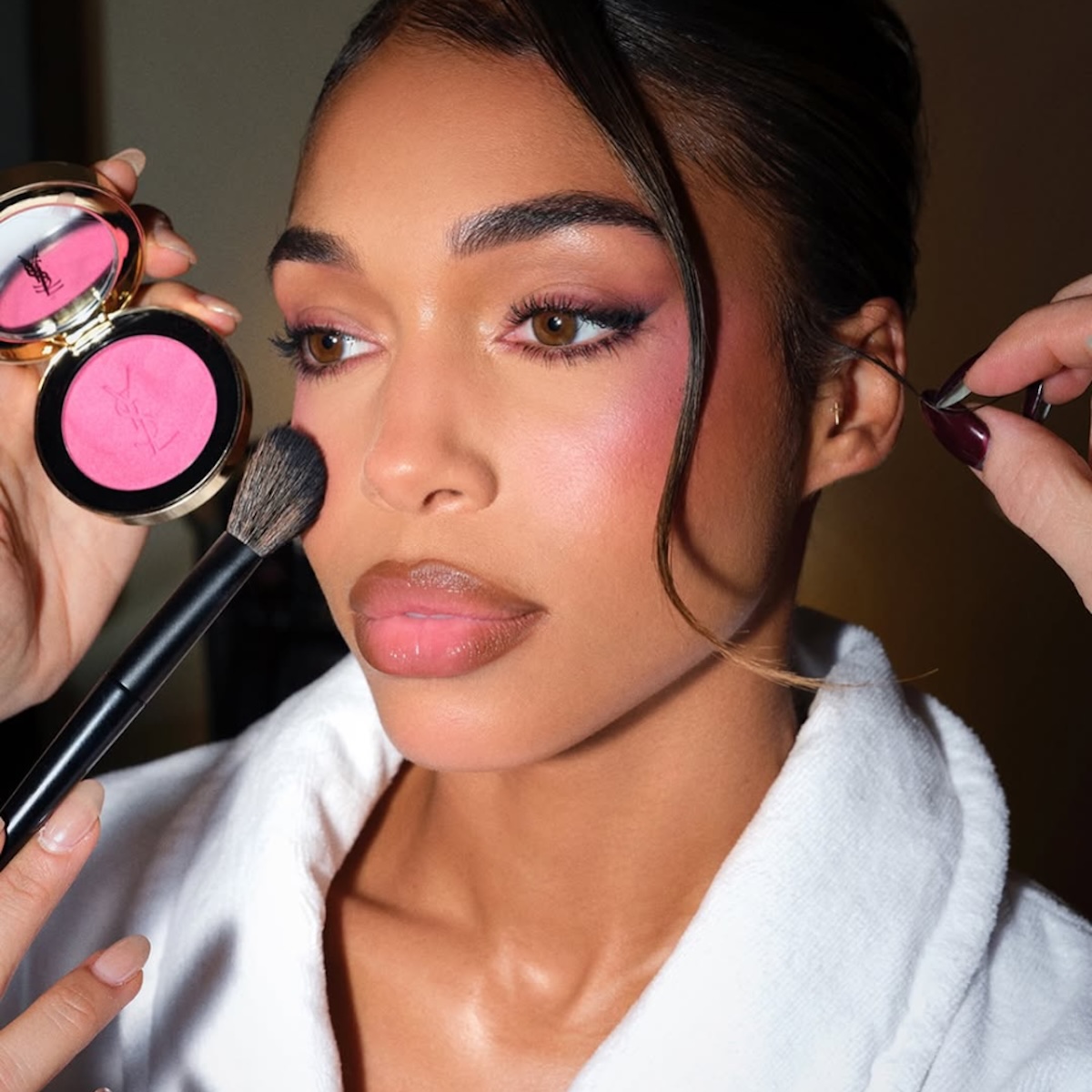 How To Apply Blush Like A Pro: Placement, Lift & Precision How To Apply Blush Like A Pro: Placement, Lift & Precision