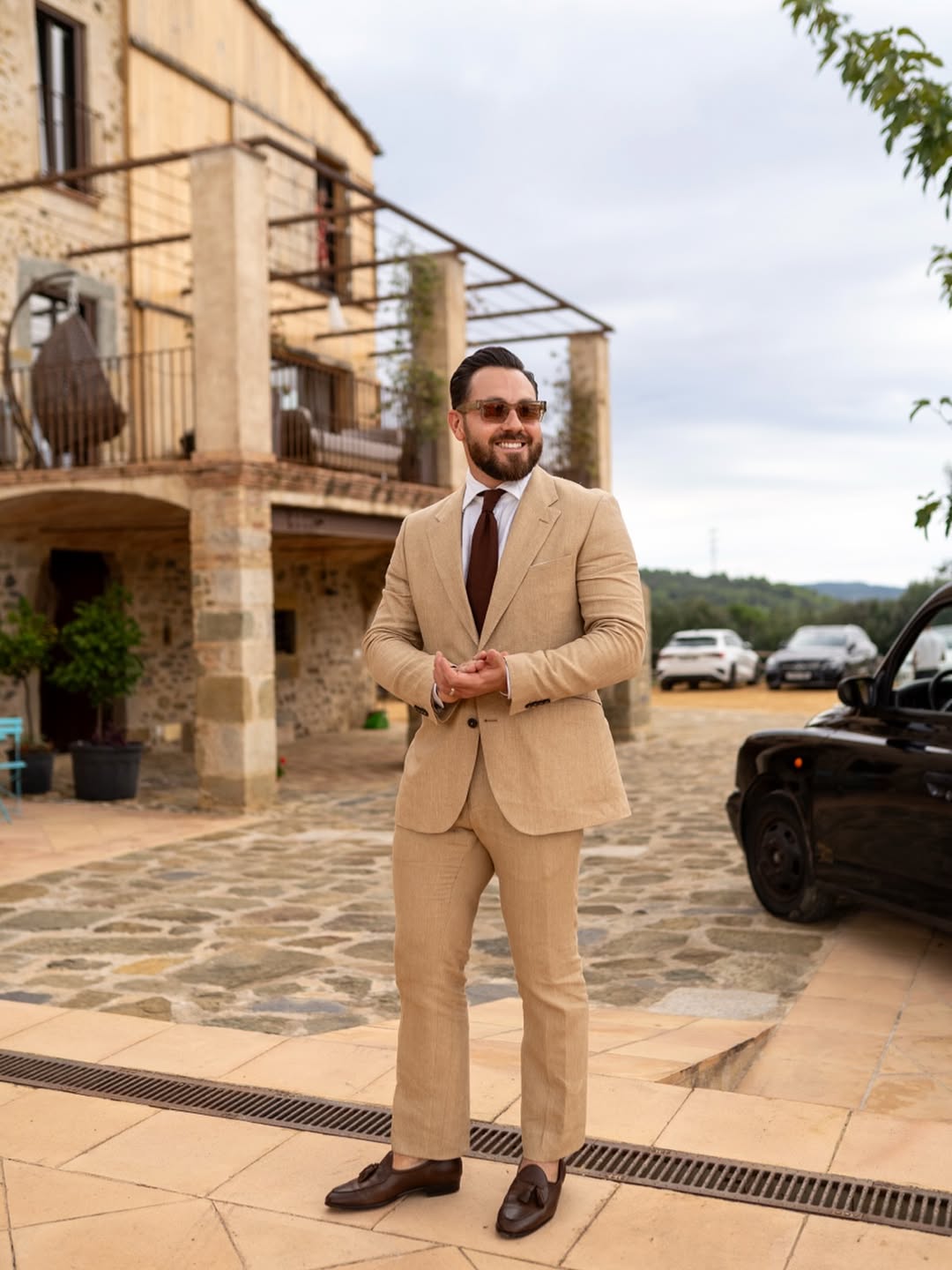 spring-wedding-guest-outfits-for-men-style-rave