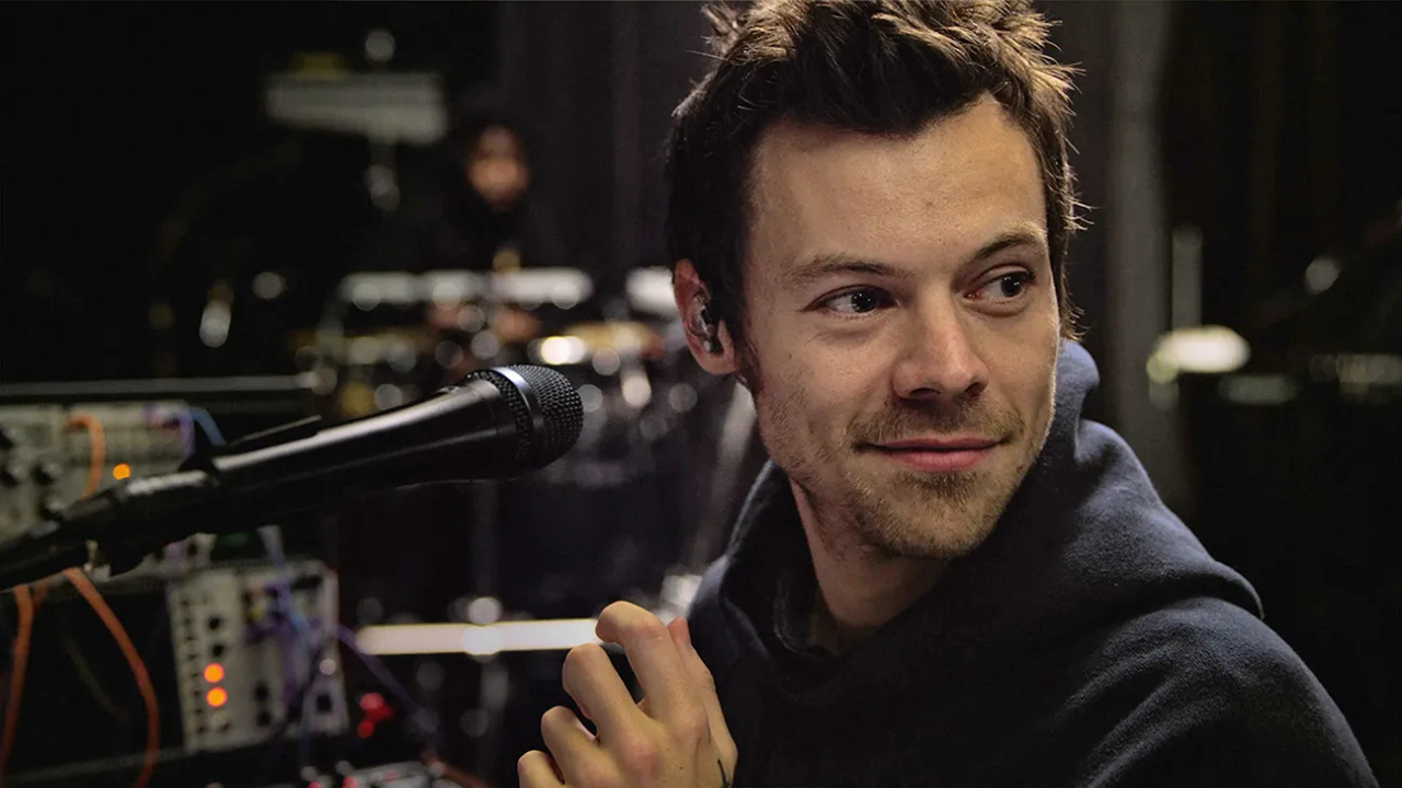 Harry-Styles-Netflix-Style-Rave