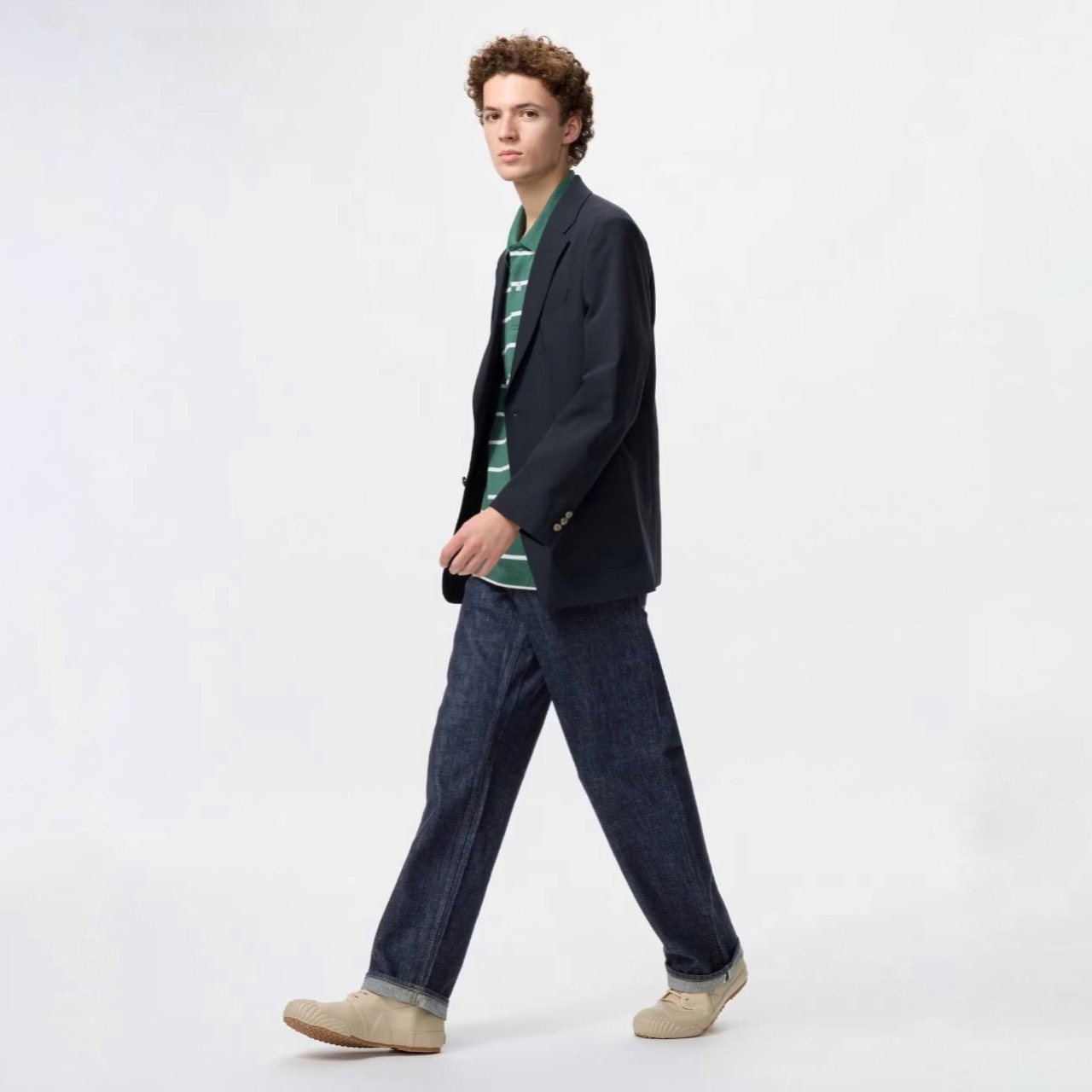 The  Uniqlo Jeans Everyone Is Wearing This Spring