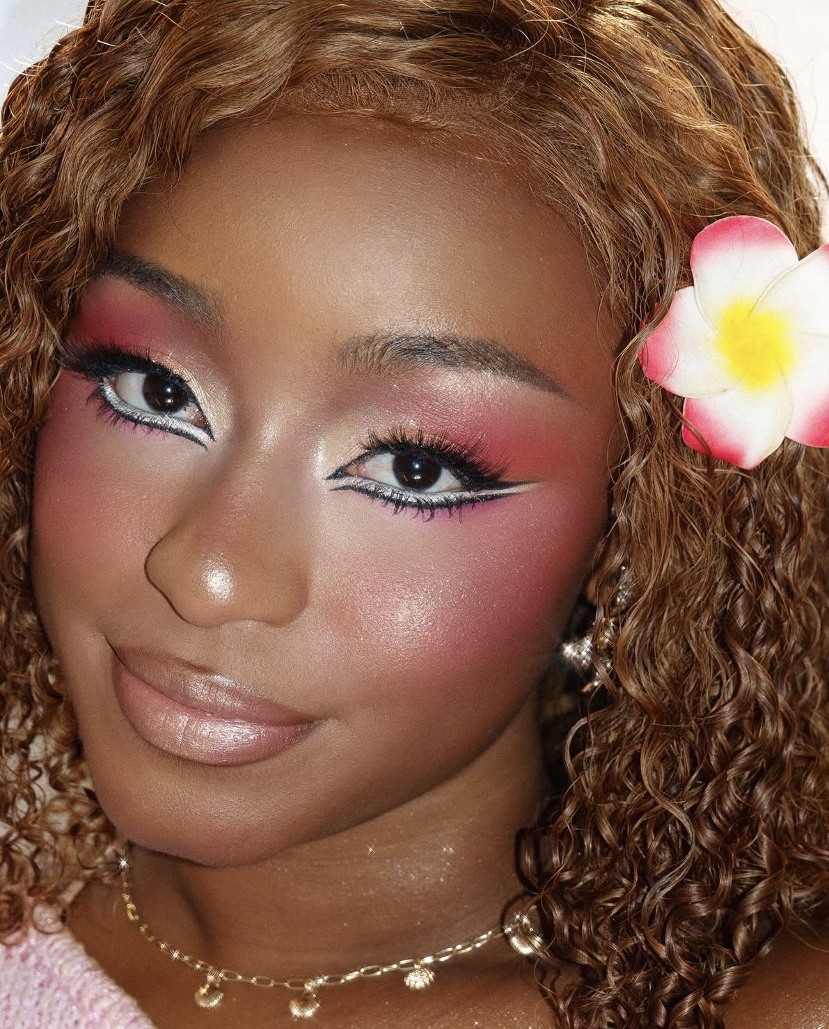 graphic eyeliner looks