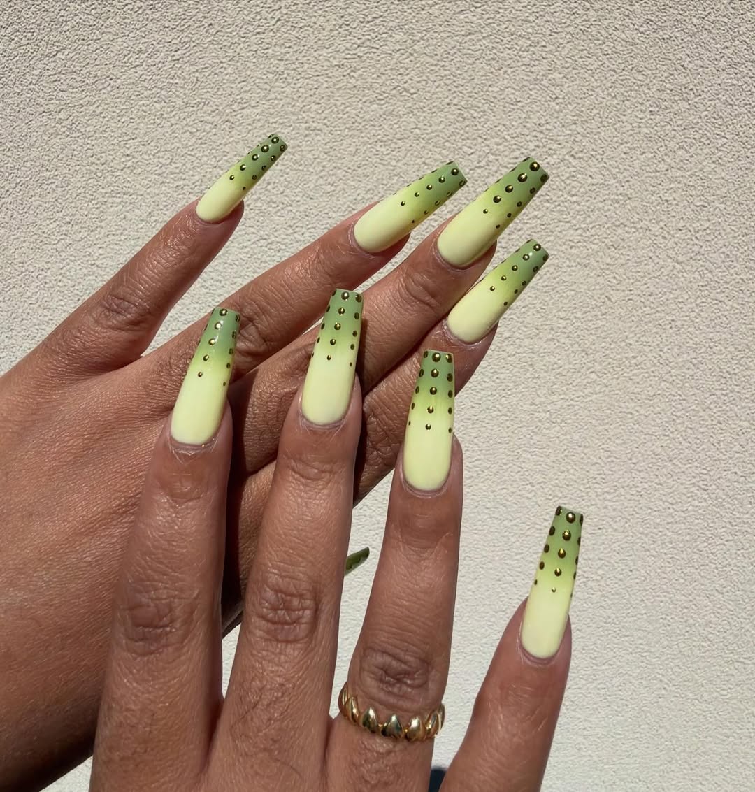 green spring nails colors