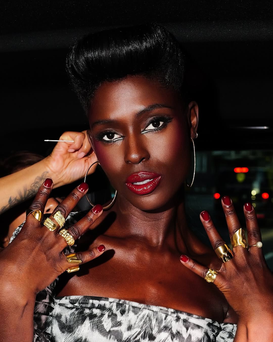 jodie turner smith viral celebrity colorful beauty makeup